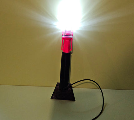 Hi-Intensity Tektite Dual Function light with hard-wearing, moulded plastic bracket