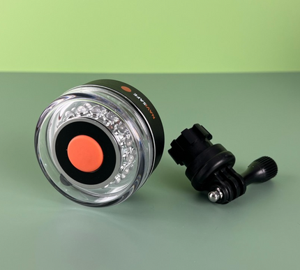 Navilight 360° 2NM w/Navimount base 040 with carbon fibre fitting for bow number holder